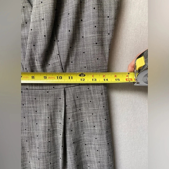 RW&CO  tailored fit and flared grey polka dot dress Sz 4 - Picture 10 of 11